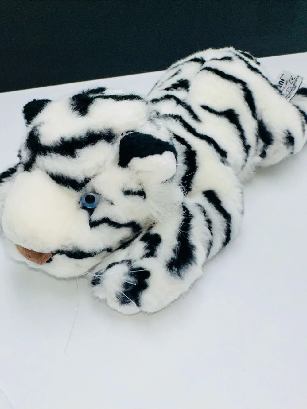 Russ Berrie Plush White Snow Tiger Chandani 90s Stuffed Animal 11” L Blue Eyes